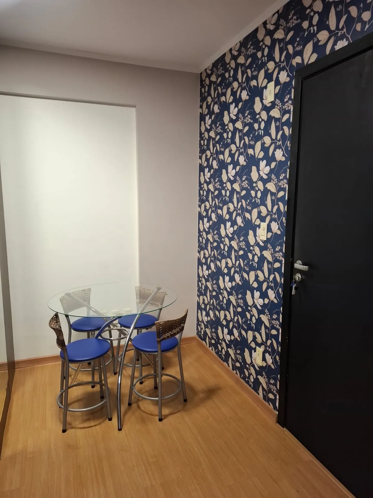 Apartamento Mobiliado de 28m² | 1 Suíte | 1 Vaga | Centro de Blumenau
