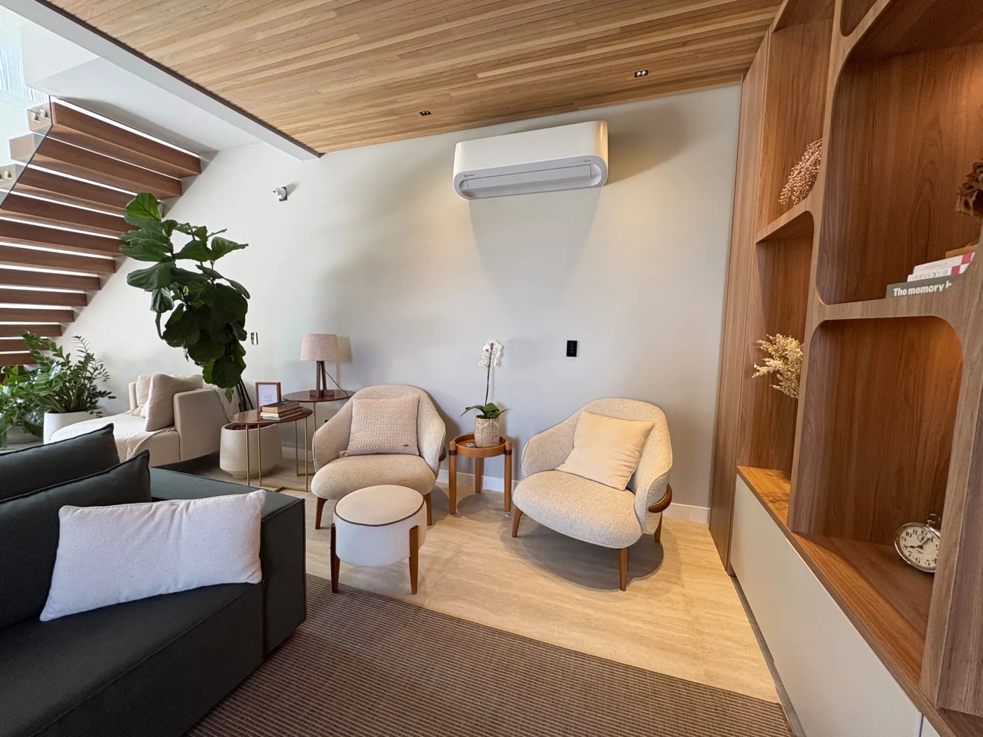 CASA NOVA DE ALTÍSSIMO PADRÃO - 3 SUÍTES E 336M2 PRIVATIVOS 