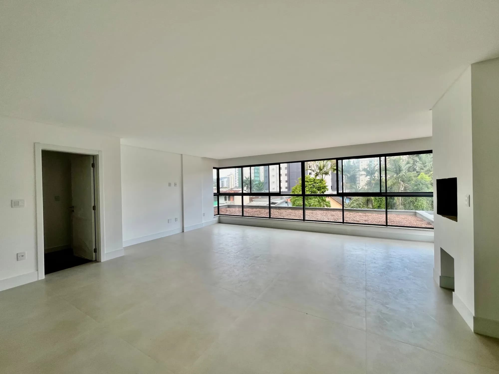 Apartamento de Alto Padrão com 3 Suítes na Victor Konder