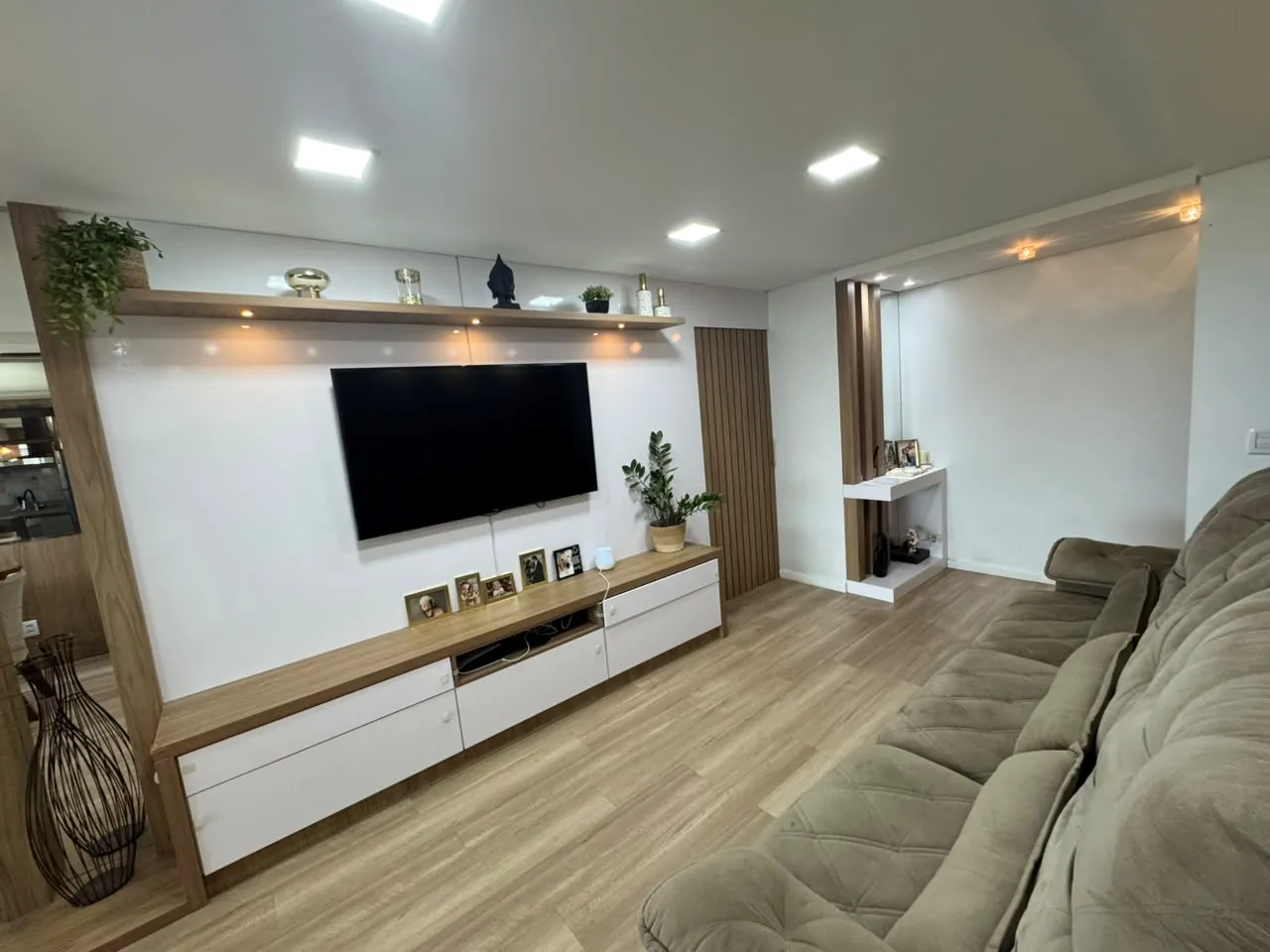 Apartamento finamente mobiliado na Velha com 3 dormitórios sendo 1 suíte 